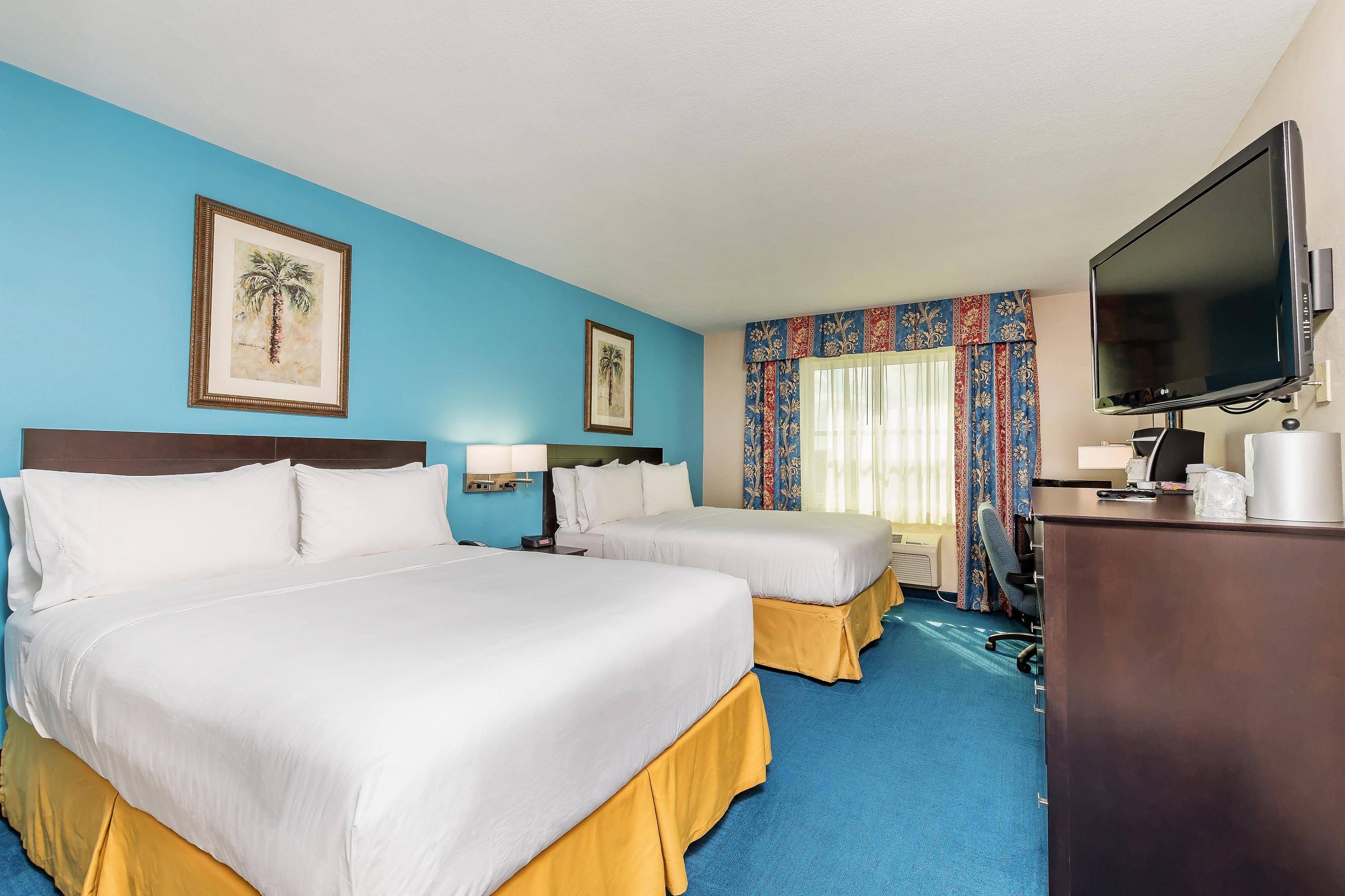Express & Miami By Ihg Hotel Country Walk
