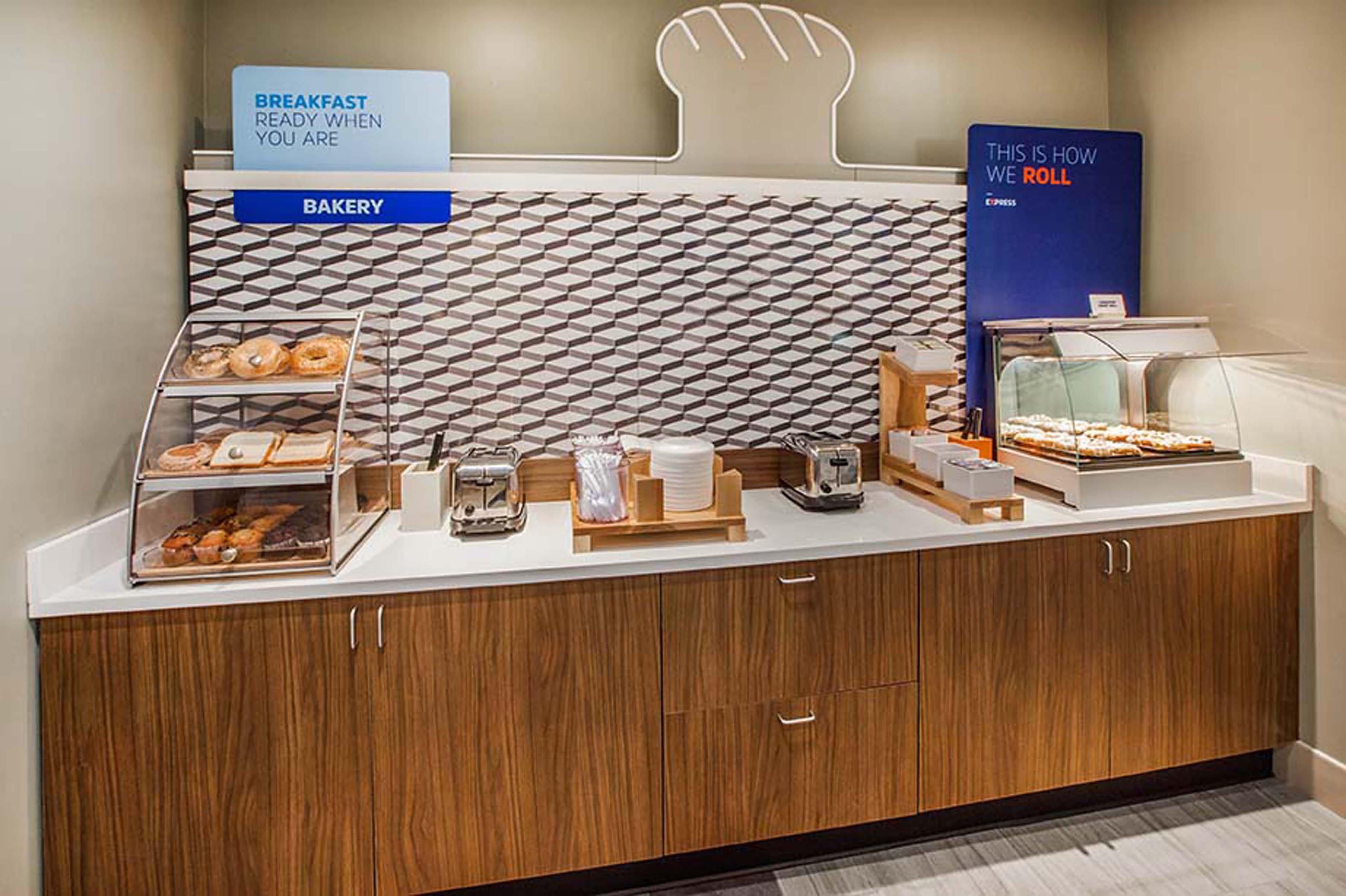 Hotel Express & Miami Kendall By Ihg 3*