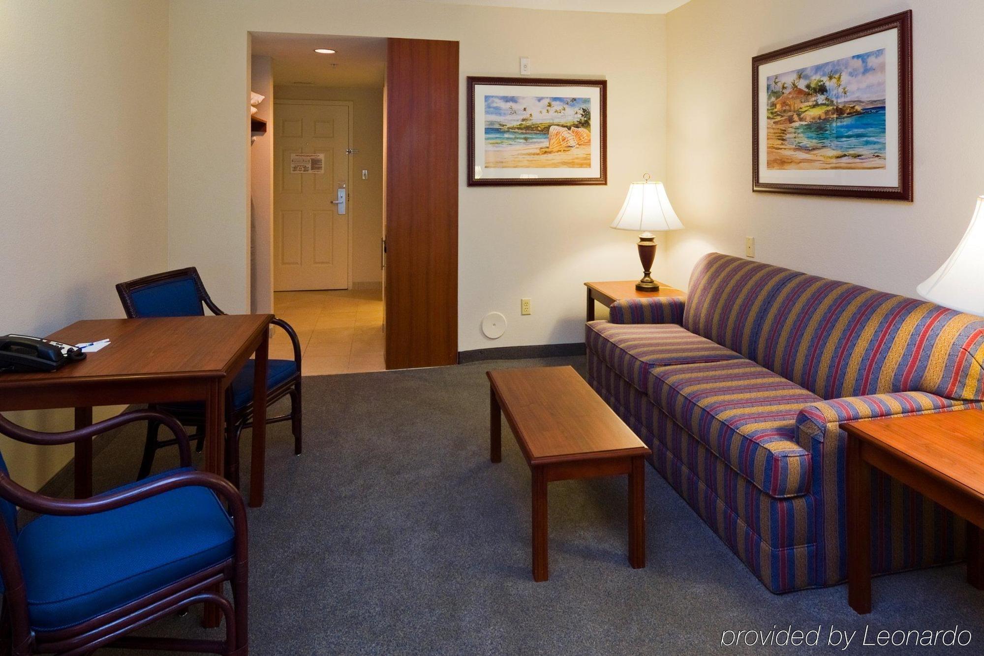 Express & Miami Kendall By Ihg Hotel Country Walk