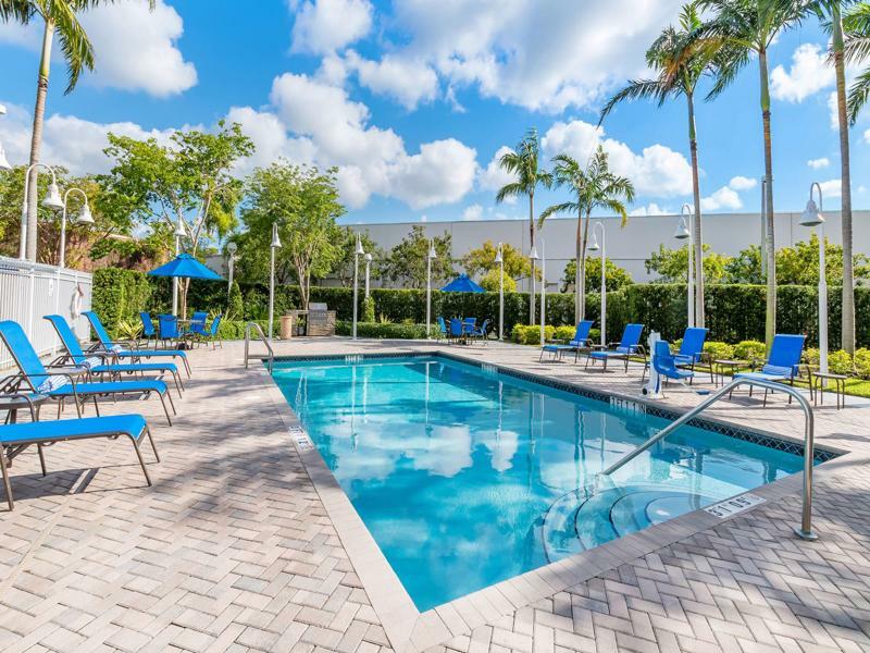 Hotel Express & Miami Kendall By Ihg