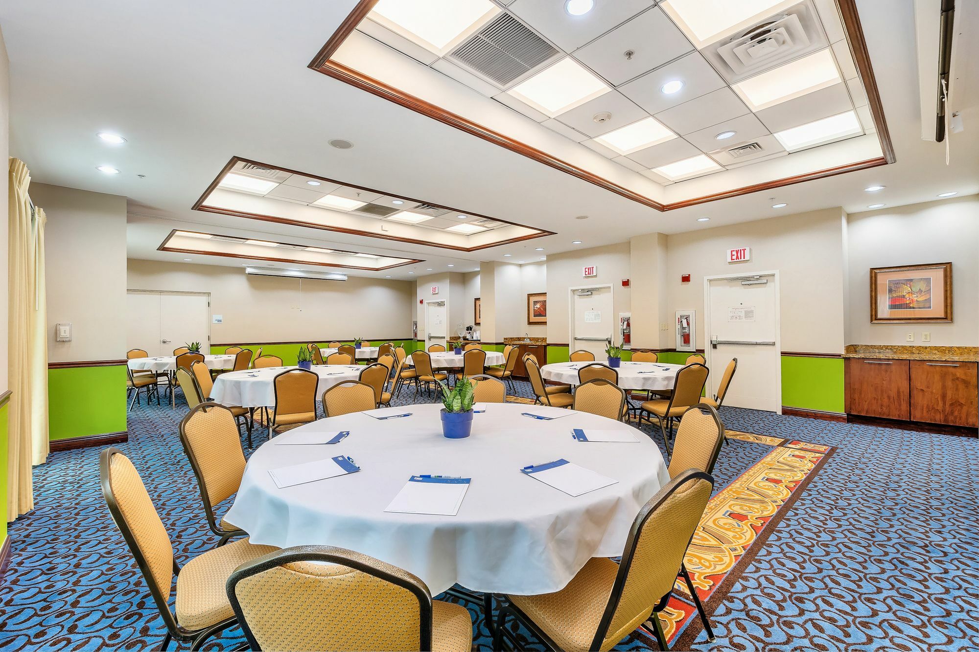 Express & Miami Kendall By Ihg Hotel